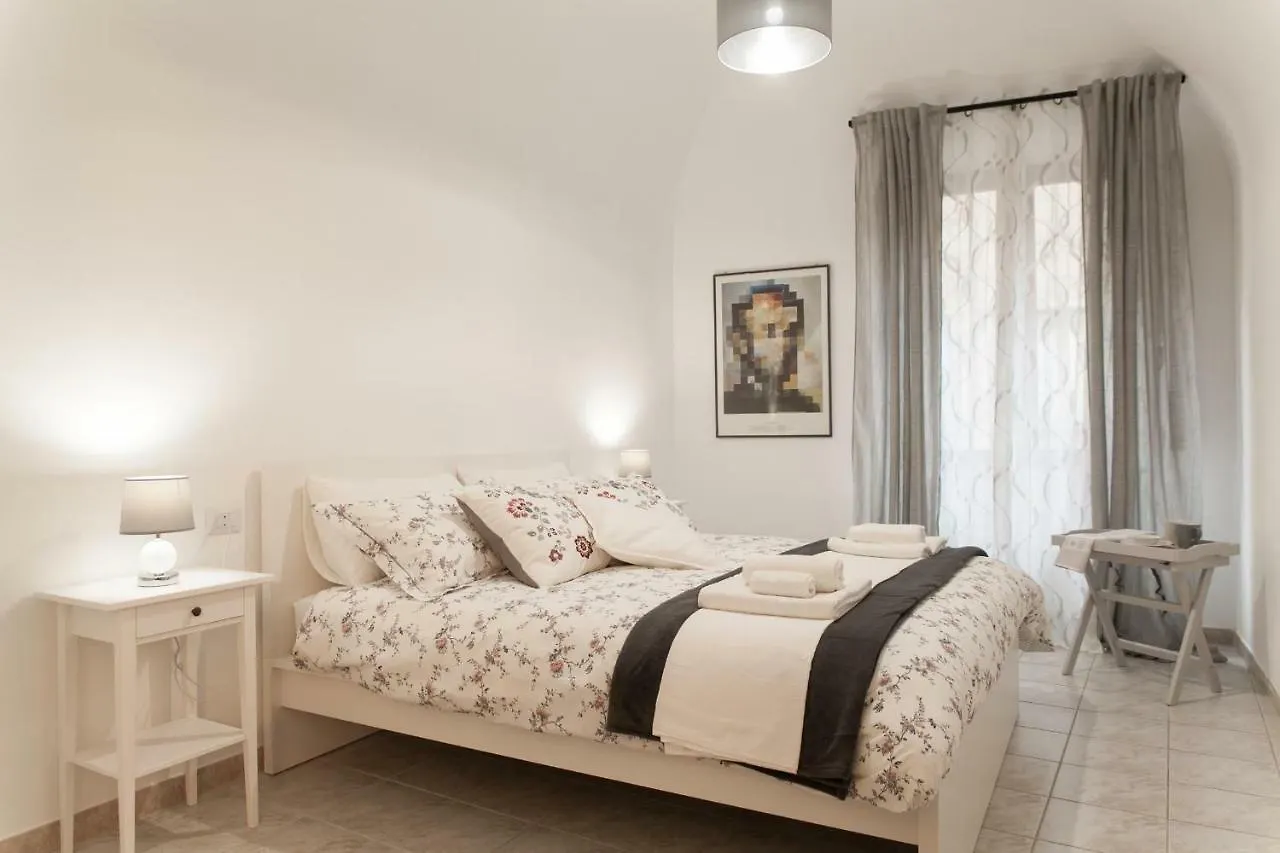 Ricciarelli Home Volterra 0*,  Italien